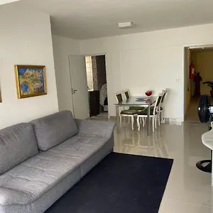 https://apto-na-quadra-do-mar.portodegalinhashotels.com